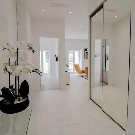 Apartment 3 Bedrooms 3 Bath Bivouac 2 Min Palais *